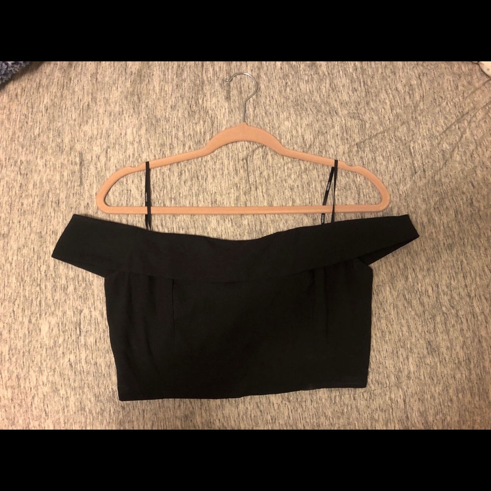 Black Off the shoulder top